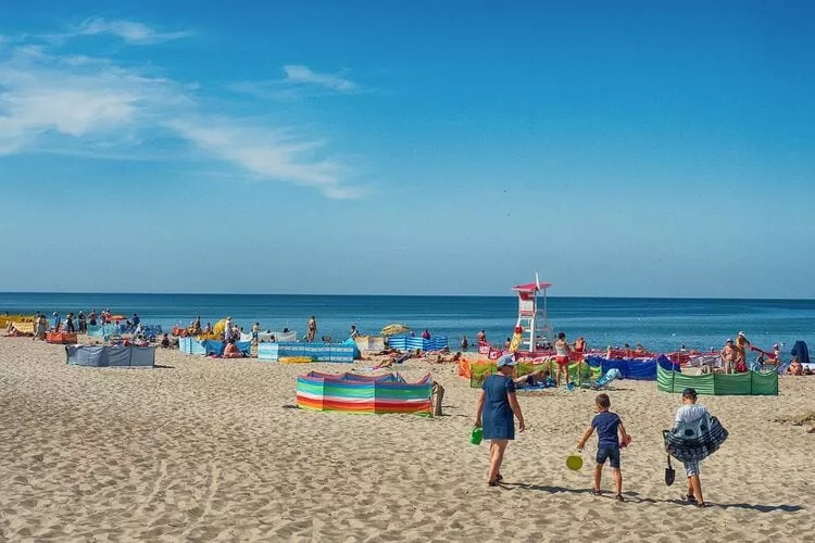 Domki wakacyjne RAJSKIE PIASKI dla 6 osób Dąbki-Gebieden zomer 1km