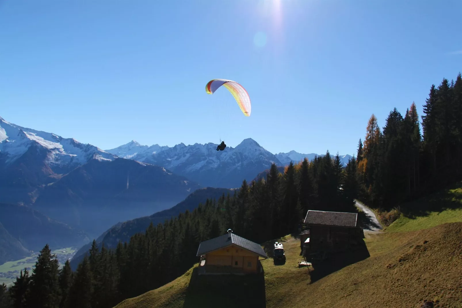 Almhütte Nase-Buitenkant zomer