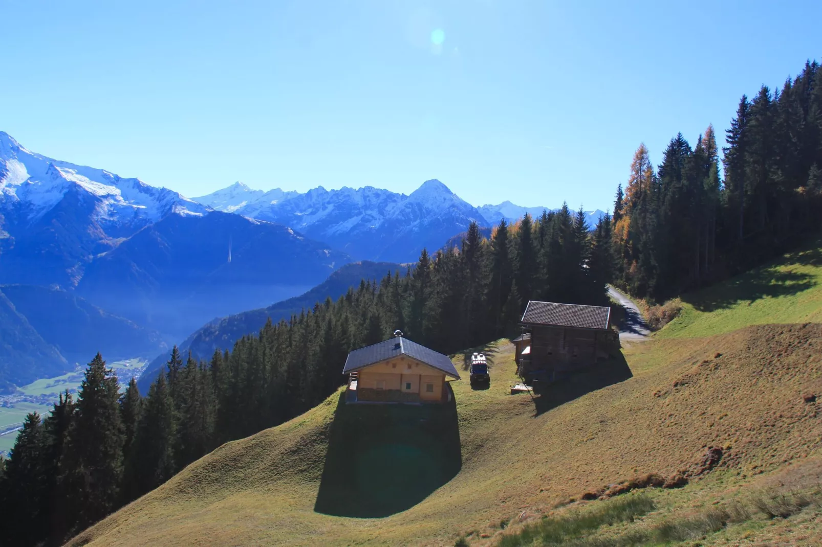 Almhütte Nase-Buitenkant zomer