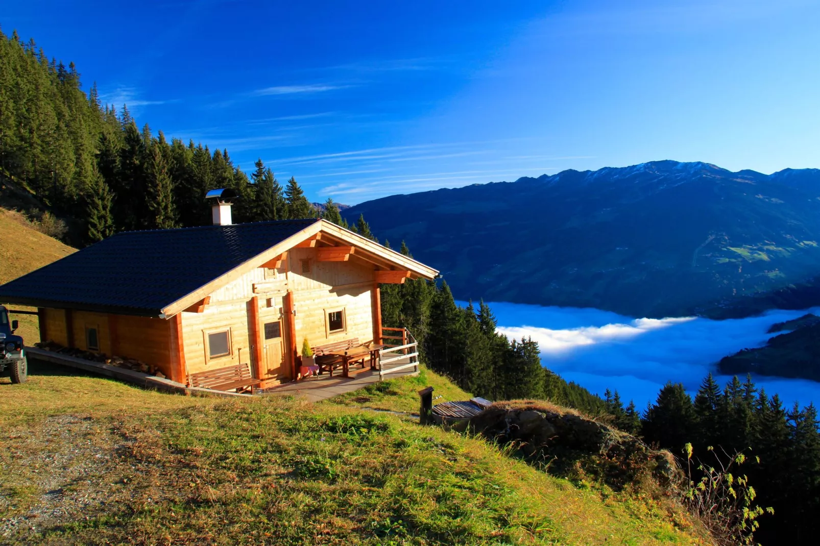 Almhütte Nase-Buitenkant zomer