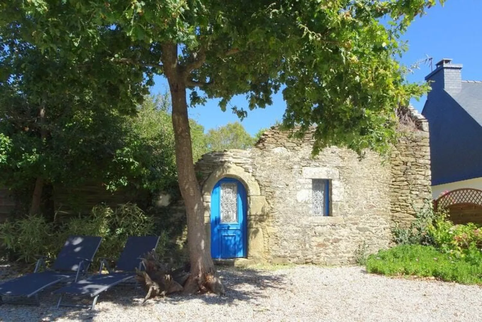 Terraced house St Gildas-de-Rhuys-Buitenkant zomer