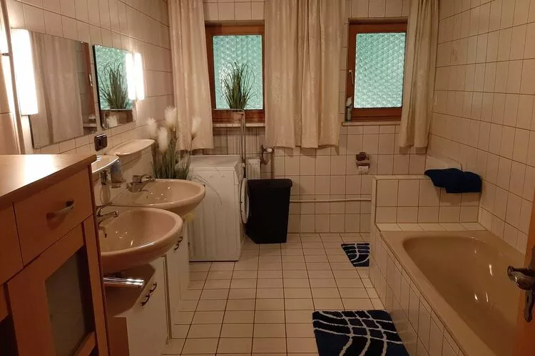 Ferienhaus Piller 4 Personen-Badkamer