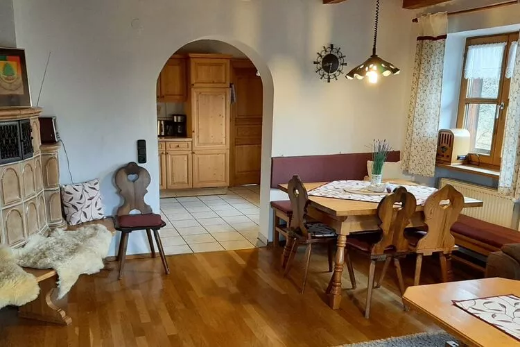 Ferienhaus Piller 5 Personen-Eetkamer