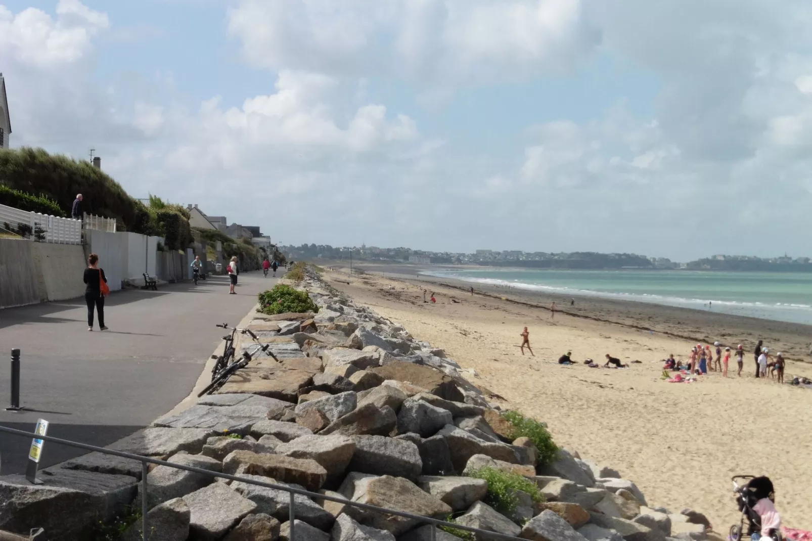 Ferienhaus Saint Martin de Bréhal-Gebieden zomer 1km