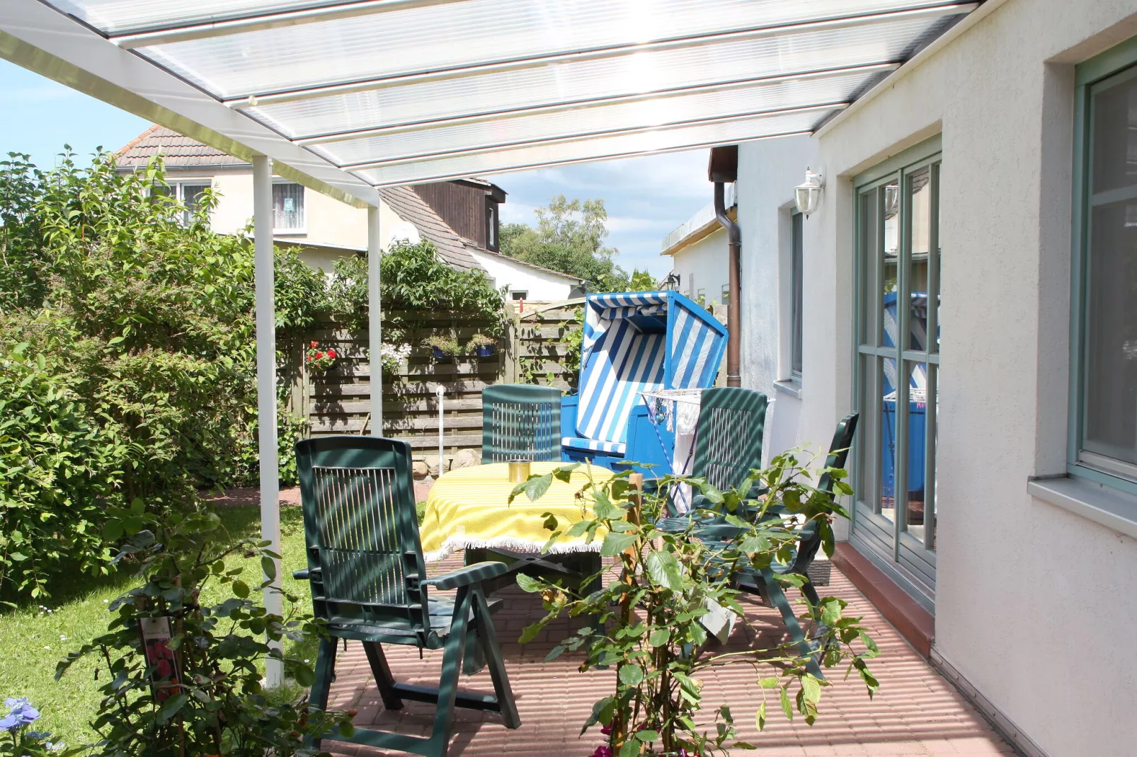 Appartementhaus Kranichblick Breege-Buitenkant zomer