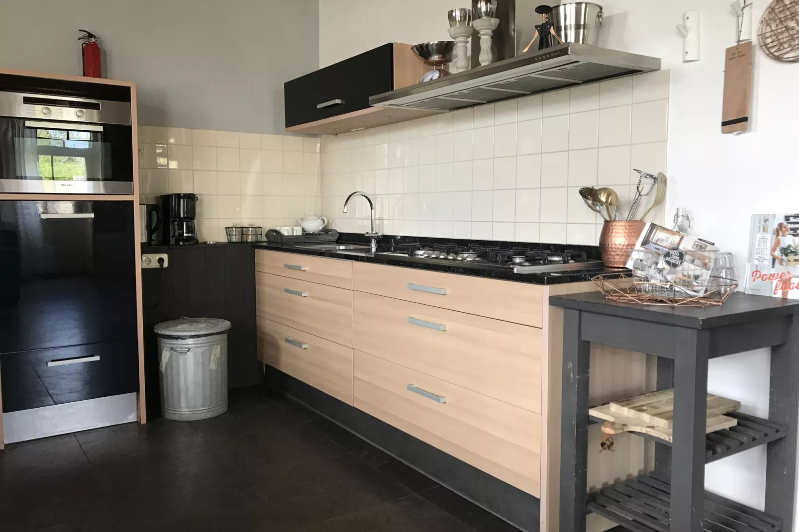 Hoeve Landzicht 22 pers-Keuken