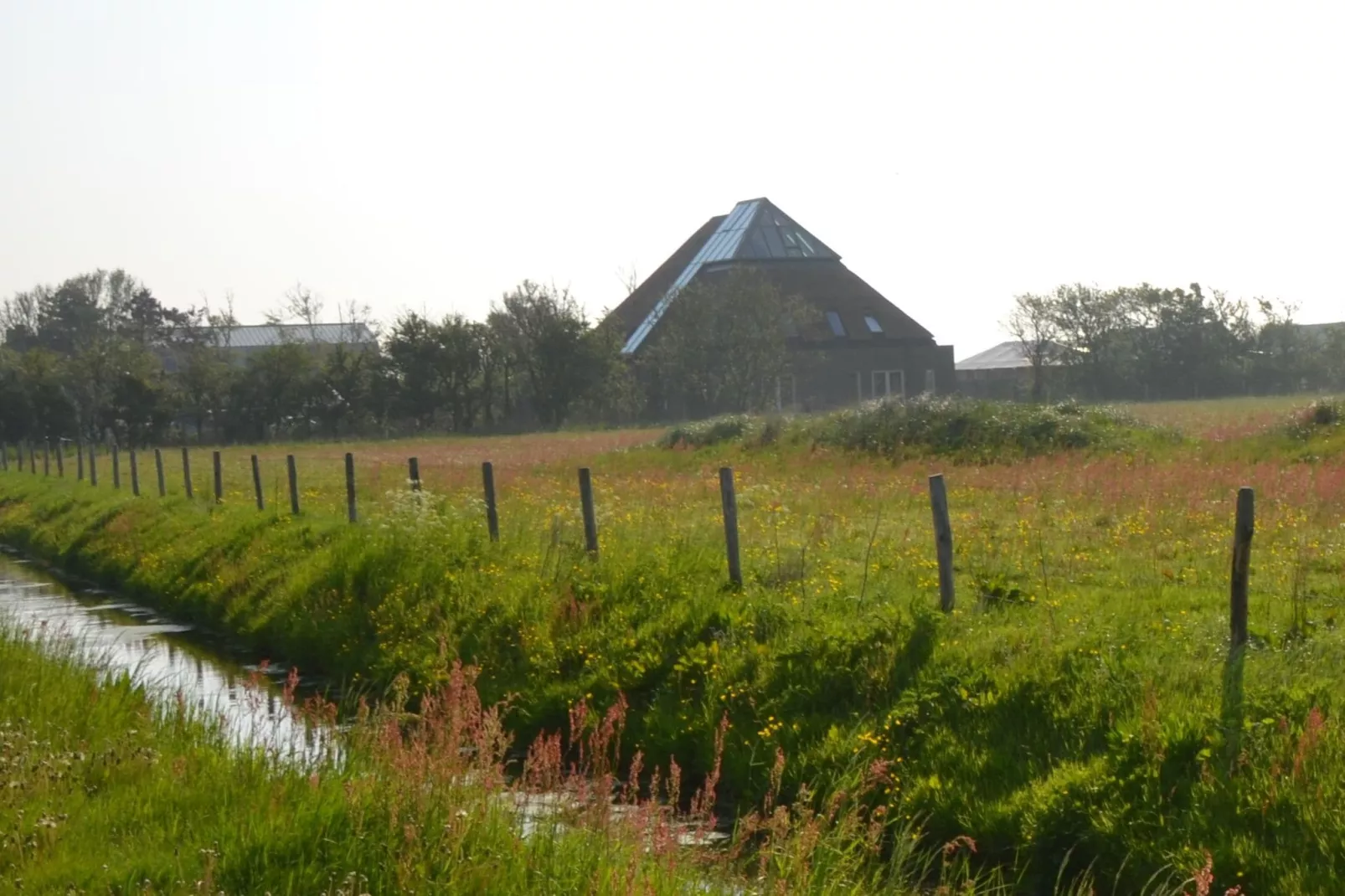 Hoeve Landzicht 22 pers-Buitenkant zomer