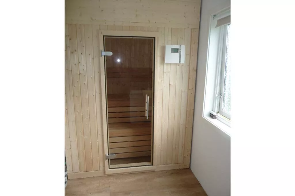 193806-Sauna