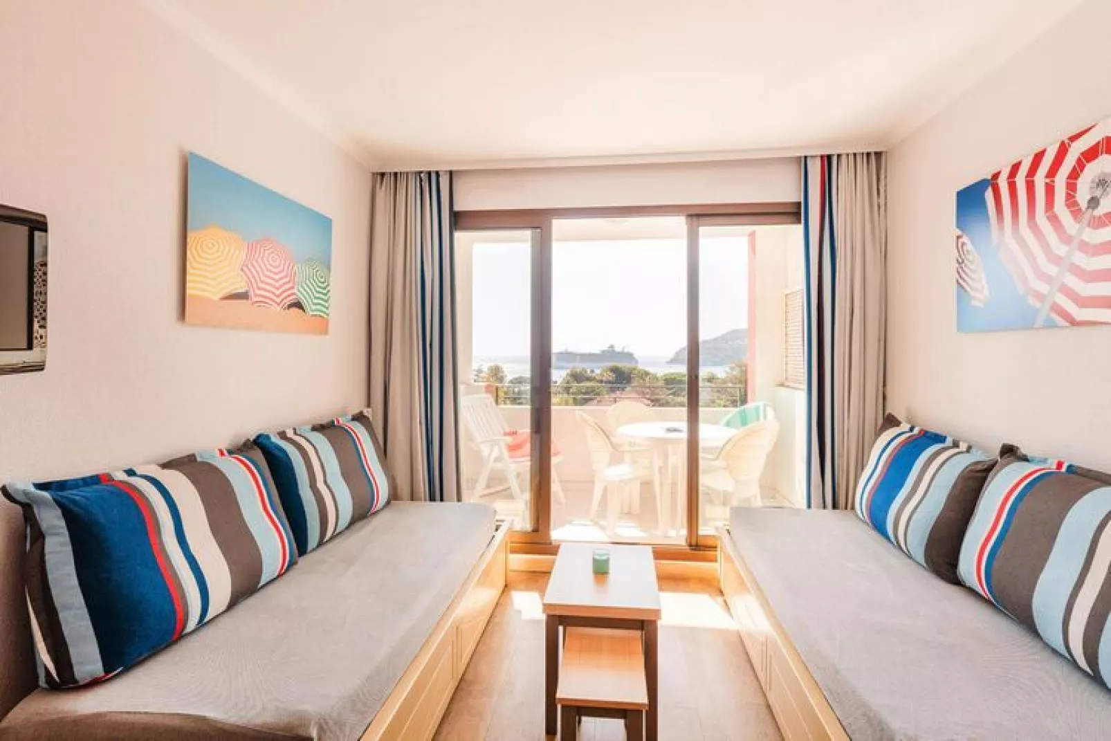 Residence L'Ange Gardien Villefranche-sur-Mer - 27 apartement 1 bedroom - sleeping niche 6 pers-Woonkamer