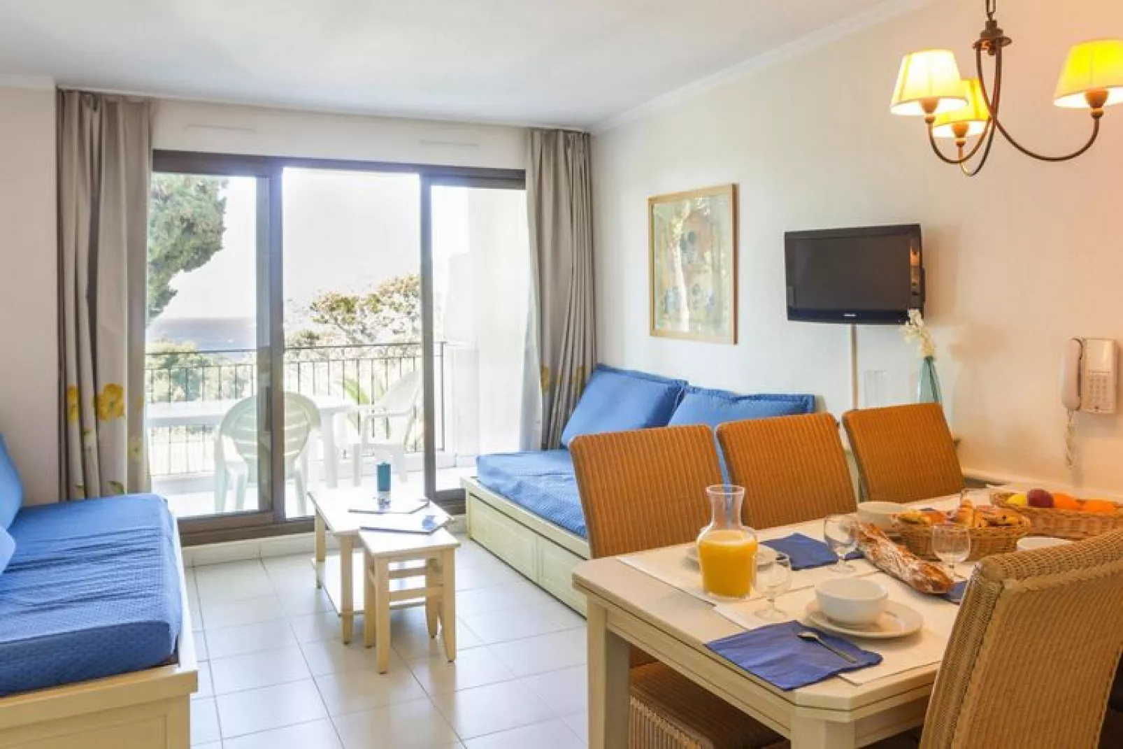 Residence L'Ange Gardien Villefranche-sur-Mer - 27 apartement 1 bedroom - sleeping niche 6 pers-Woonkamer