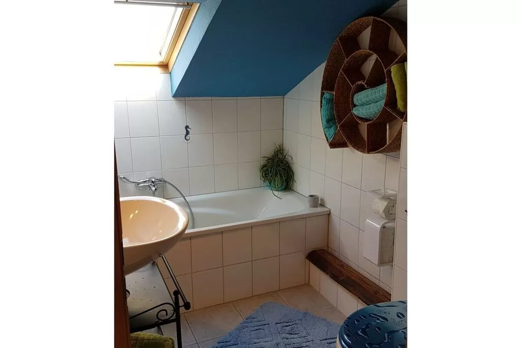 298284-Badkamer