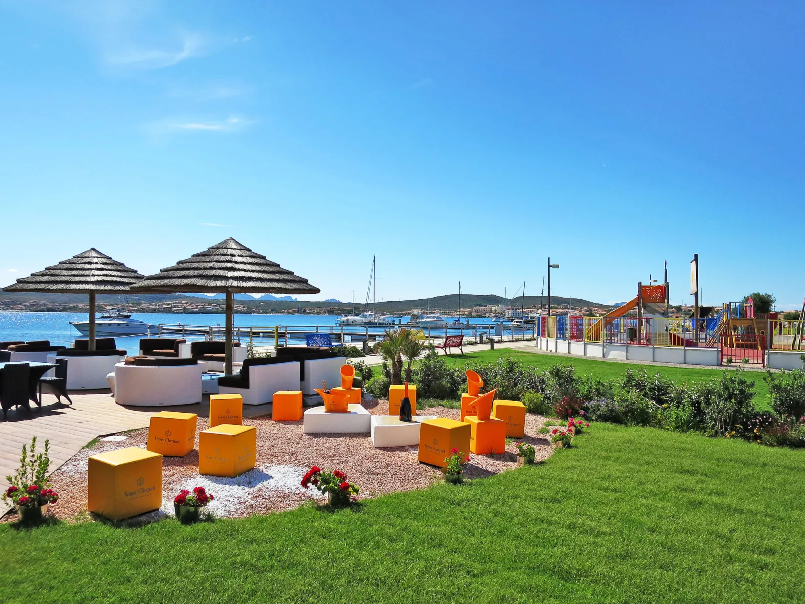 Iris 14, Terza Spiaggia-Omgeving