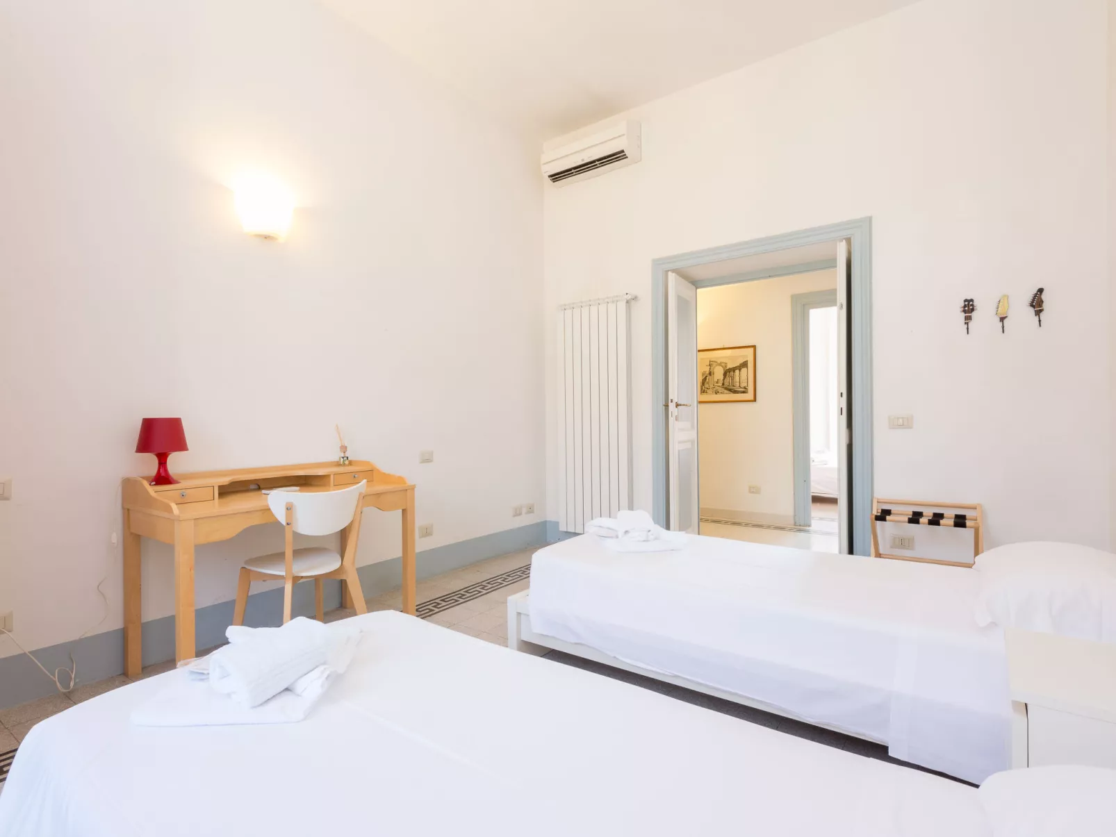 Vatican Comfortable Sunny Apartment-Binnen