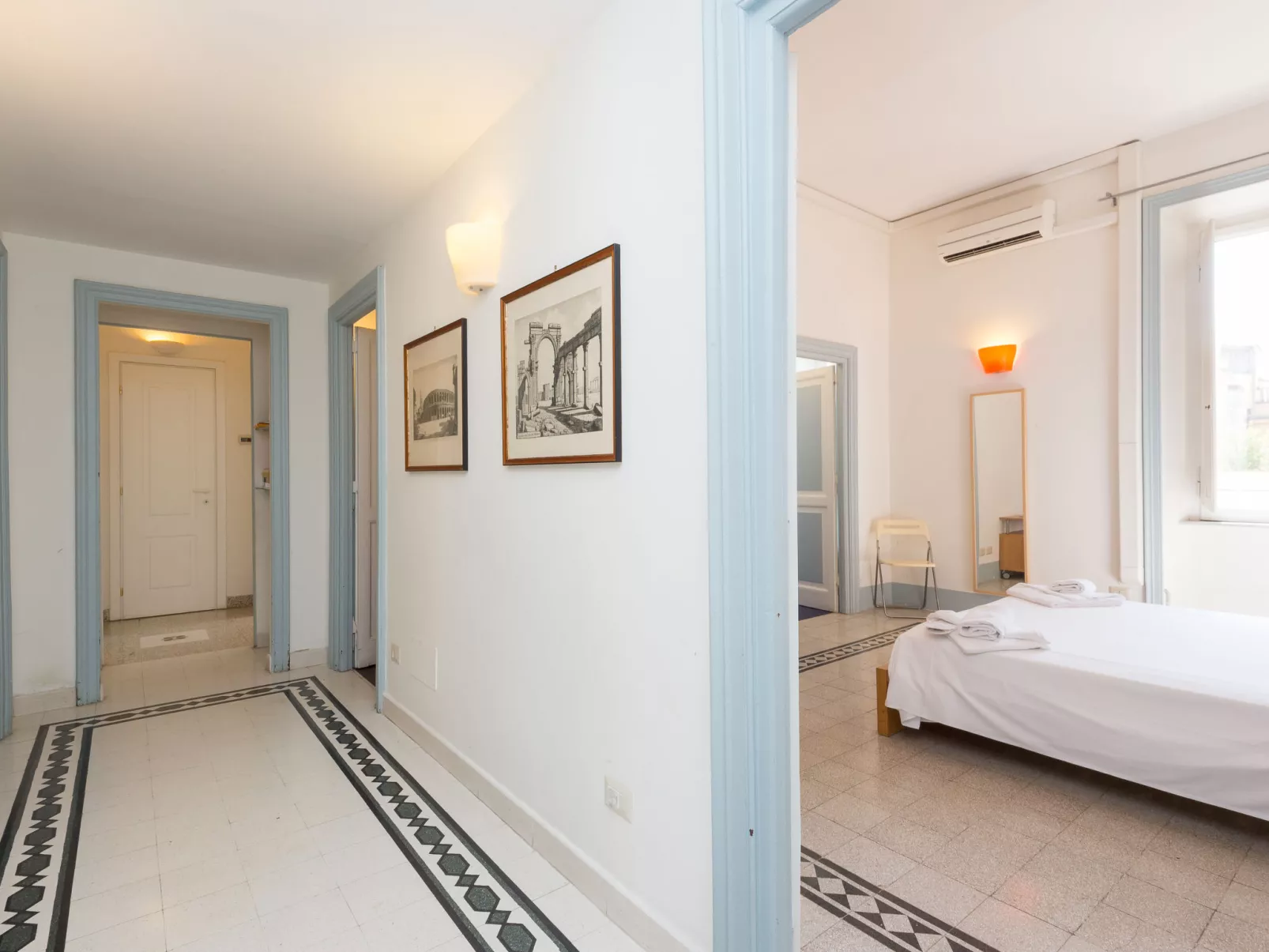 Vatican Comfortable Sunny Apartment-Binnen