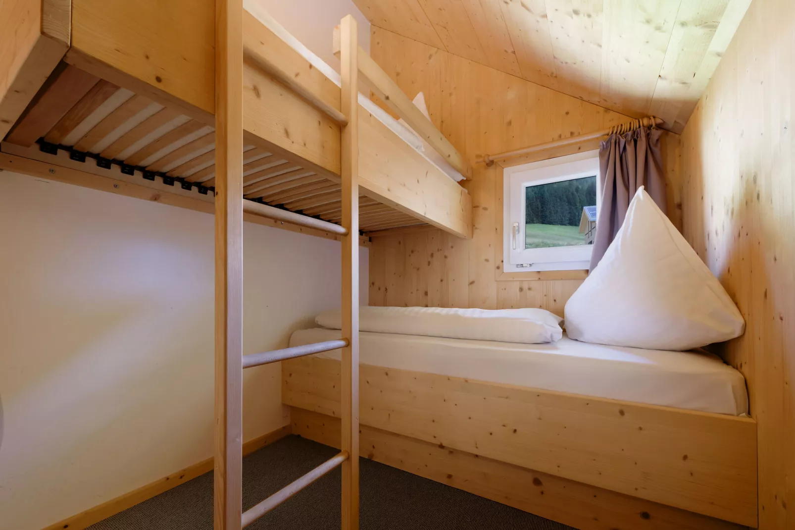 Luxe vakantiechalet in Steiermark met sauna-Slaapkamer