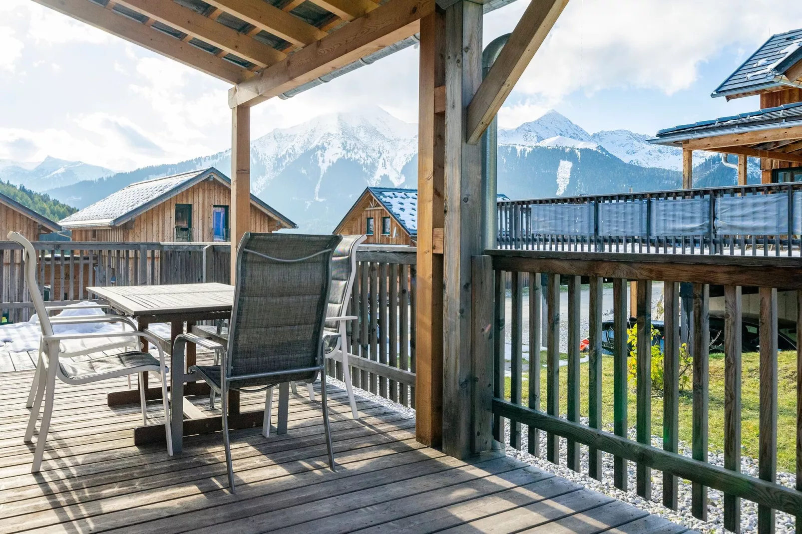 Luxe vakantiechalet in Steiermark met sauna-Terrasbalkon