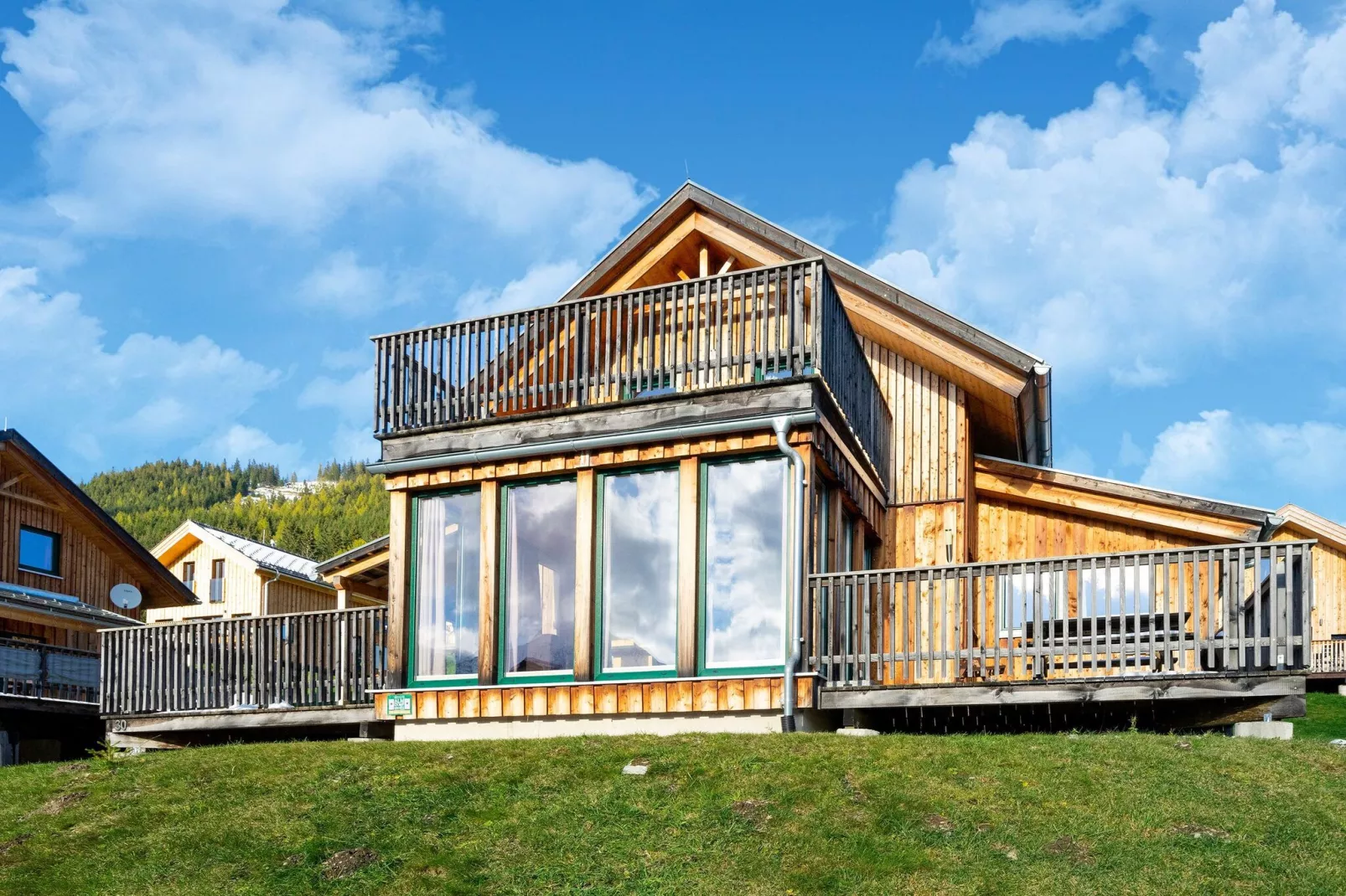 Luxe vakantiechalet in Steiermark met sauna-Buitenkant zomer