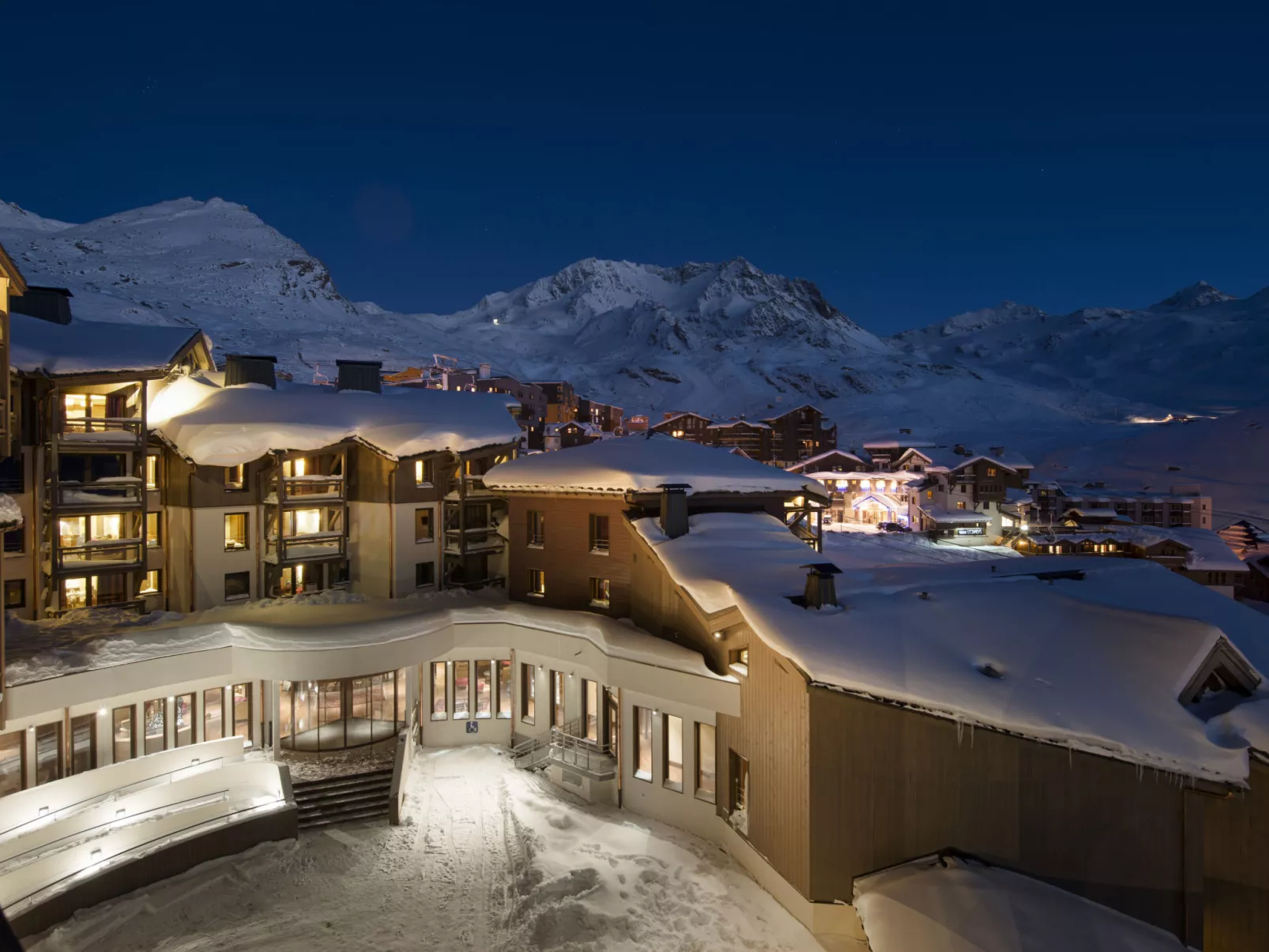 Le Hameau du Kashmir-Buiten