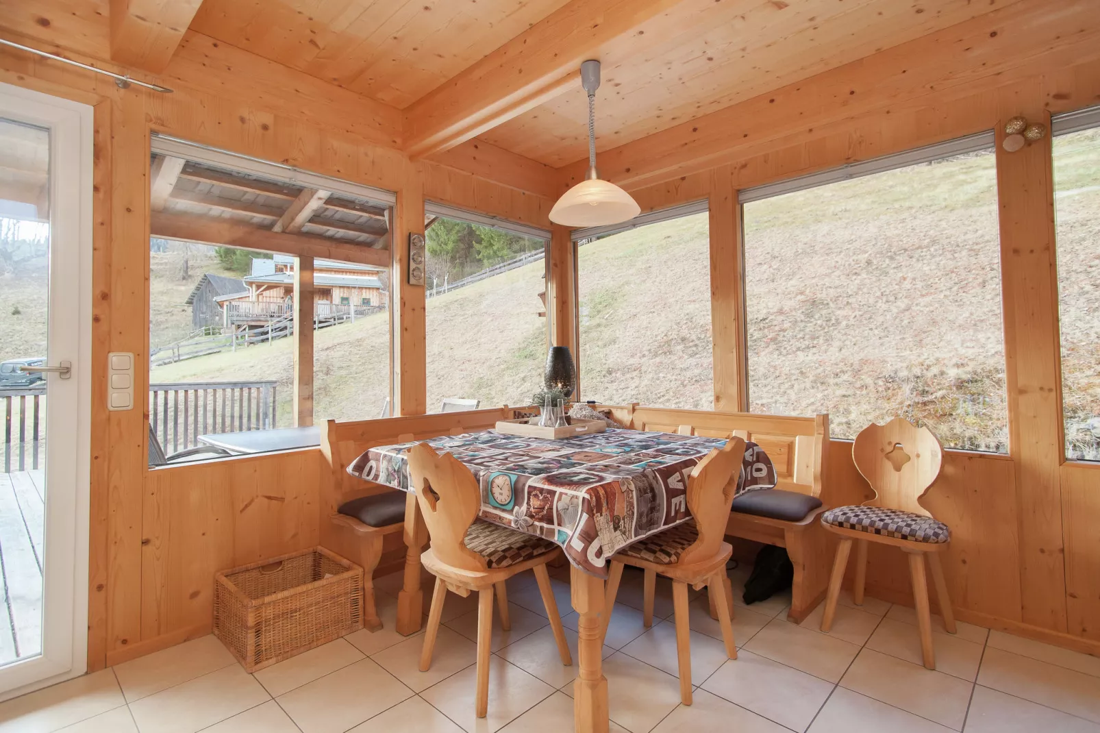 Chalet Sonn-Alm-Eetkamer