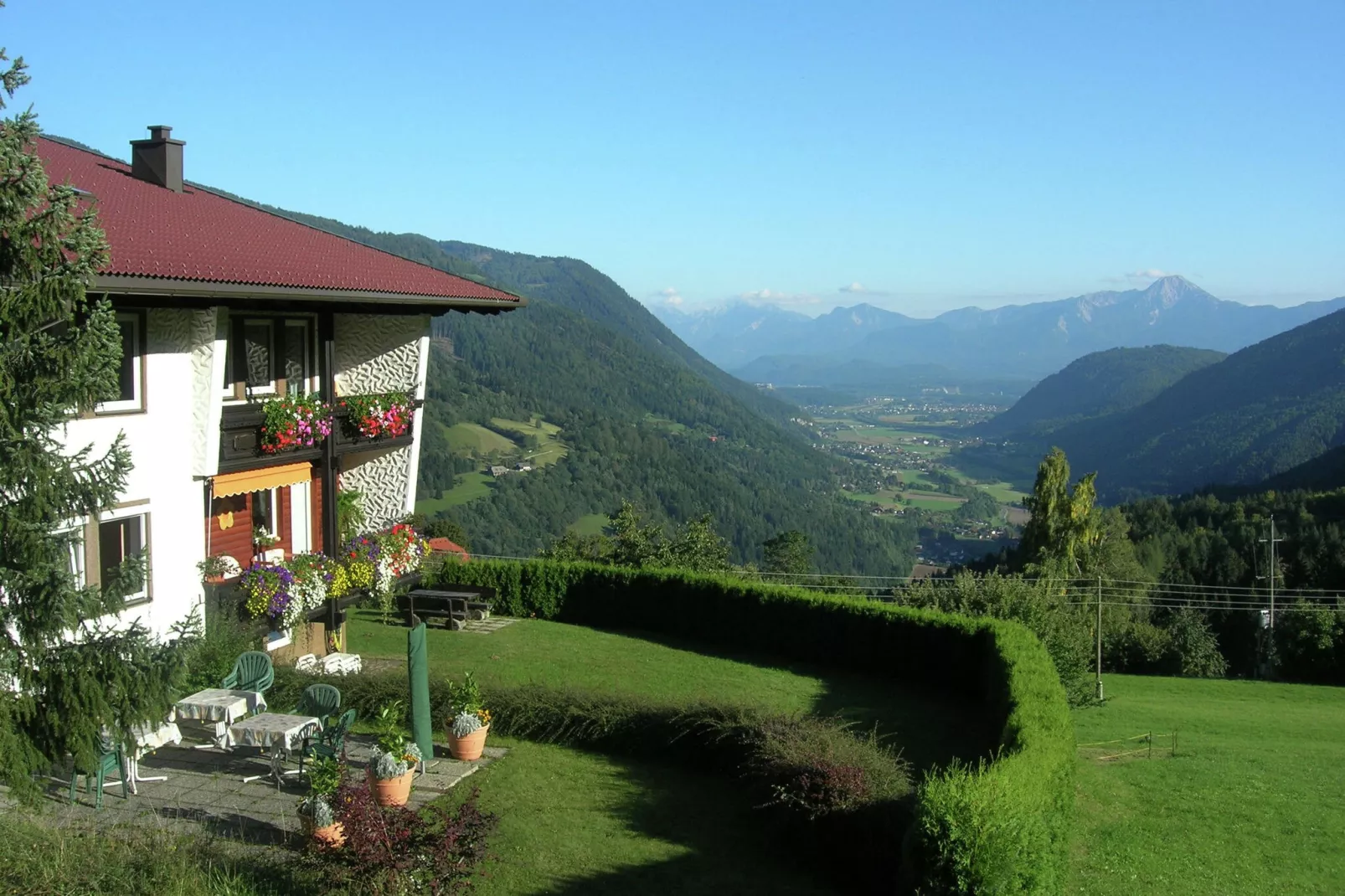 Apartment Verditz 4-Buitenkant zomer