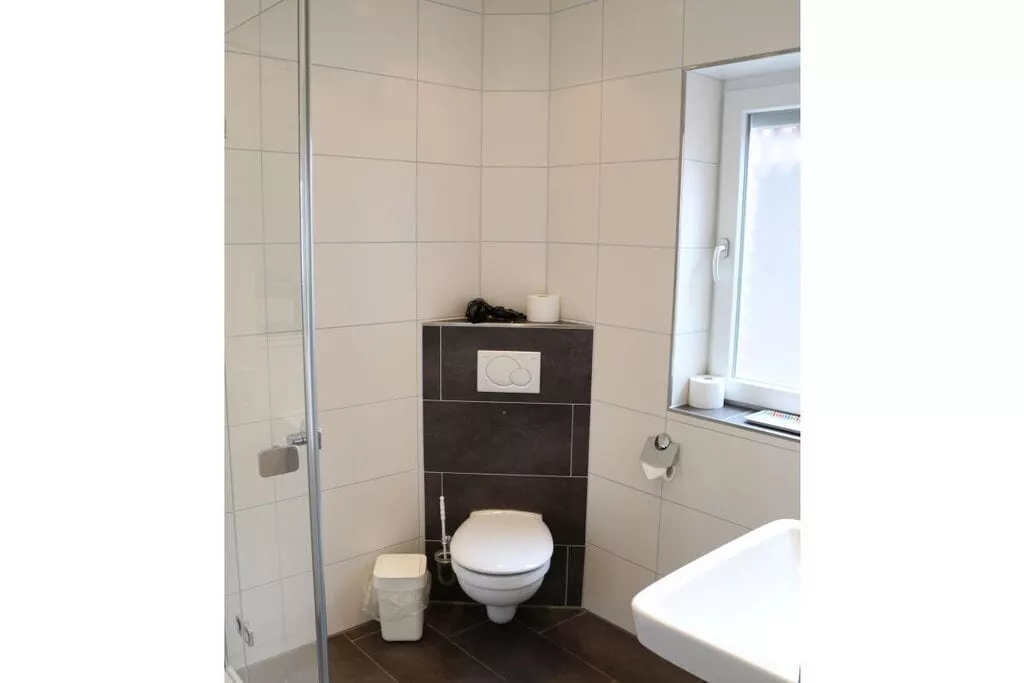 329950-Badkamer