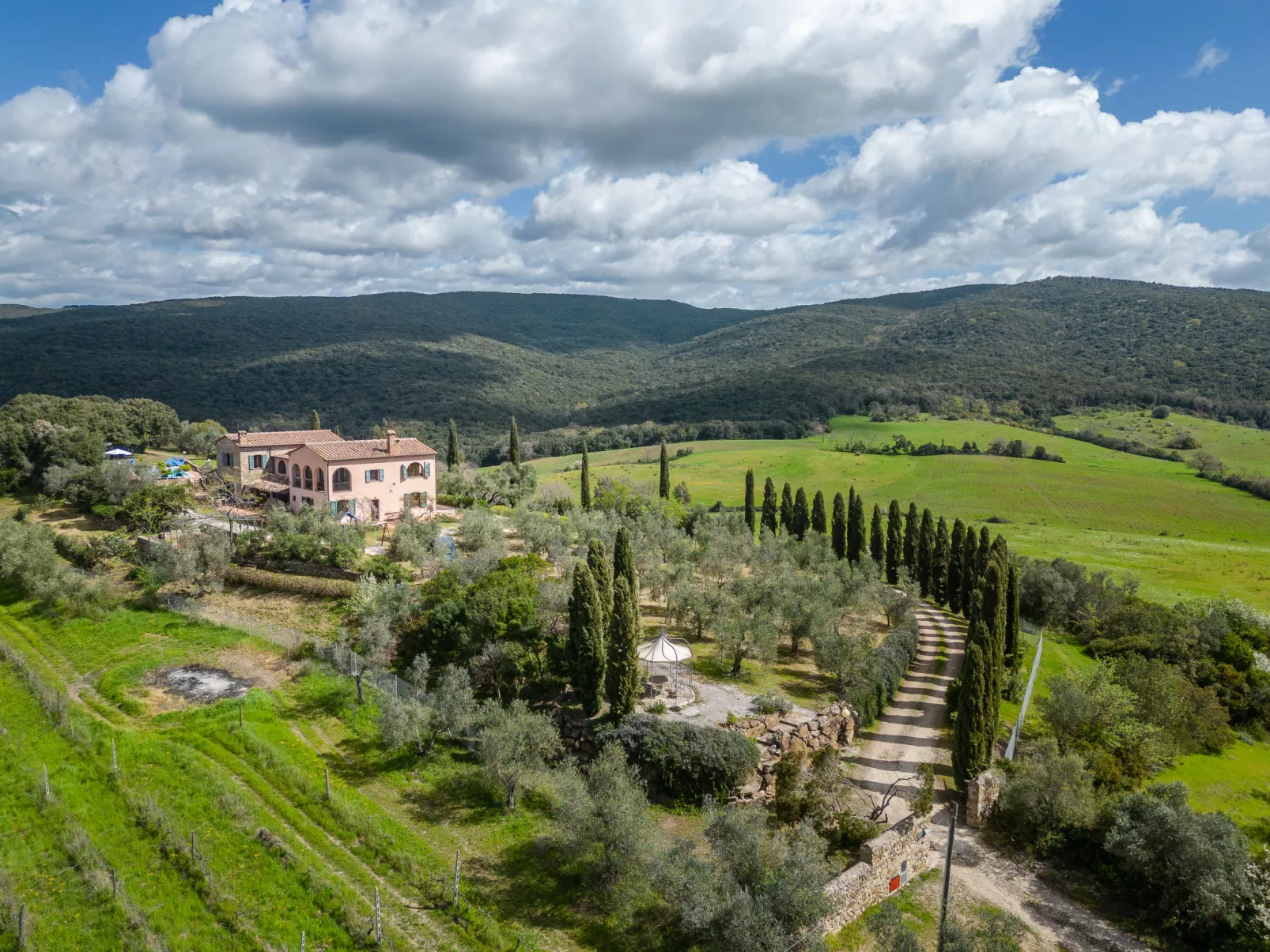 Villa Marsiliana-Buiten