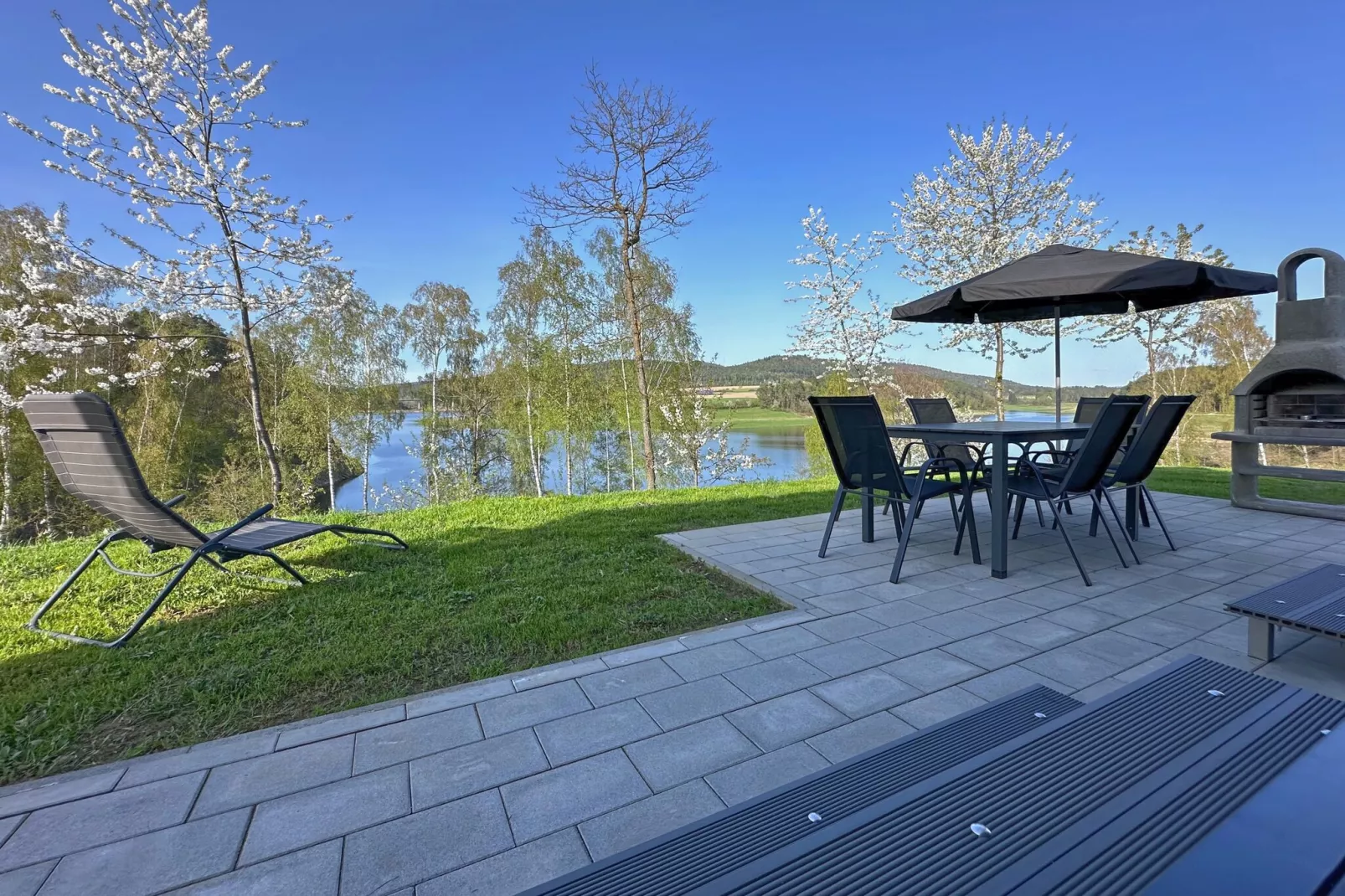 FERIENDORF SEEBLICK - Tiny Chalet am Eixendorfer See-Terrasbalkon