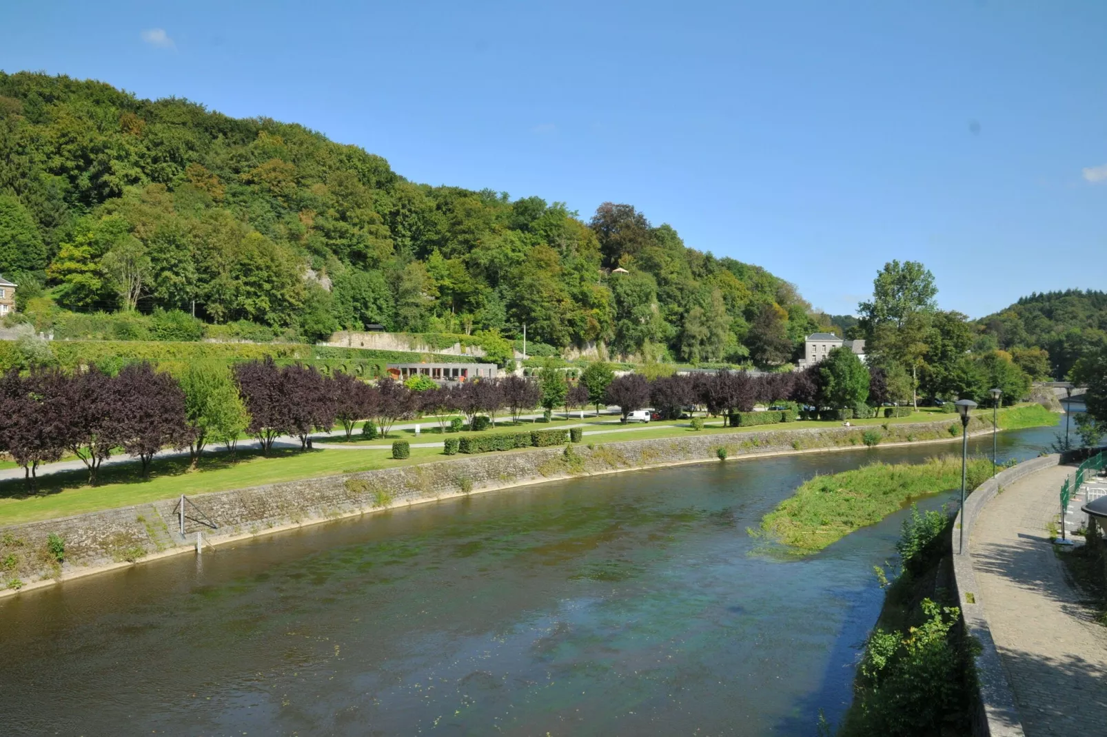 Mooi appartement in Durbuy met een zwembad-Gebieden zomer 5km