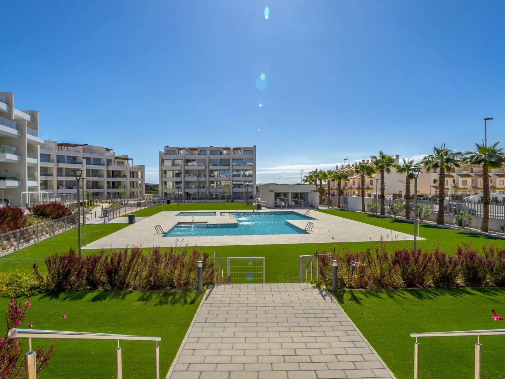 Ema Residencial-Buiten