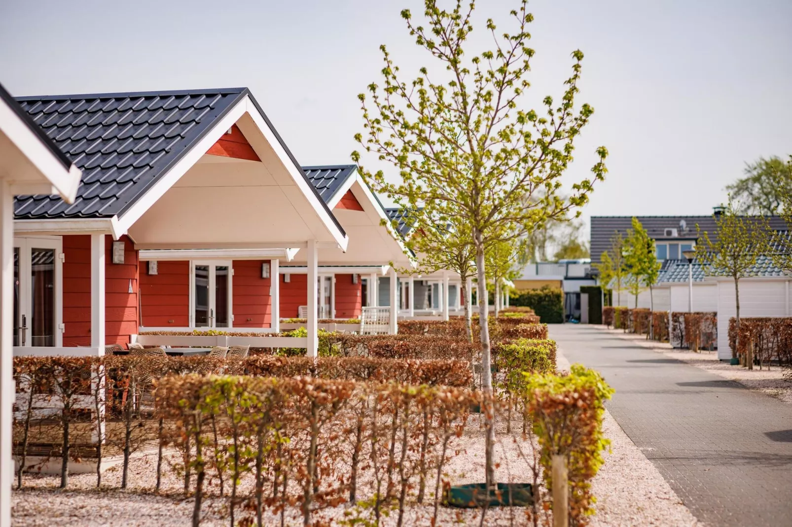 Vakantiepark Eiland van Maurik 2-Buitenkant zomer