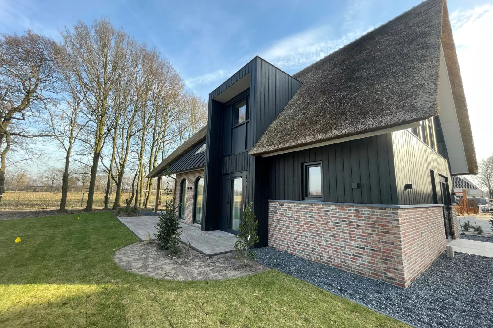 Boerderij Villa Wellness-Buitenkant zomer