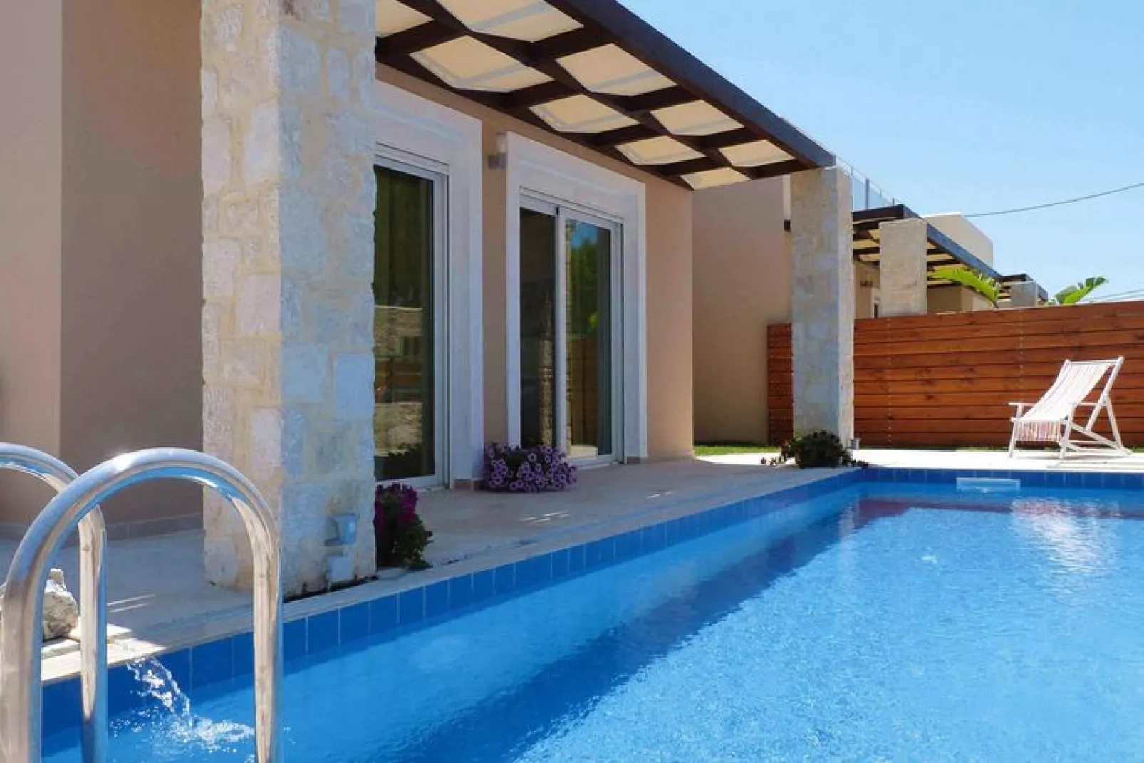 Villas Azure Beach Nopigia 3-bedroom-villa - 100 sqm with private pool-Zwembad