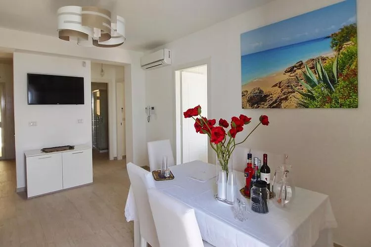 Apartments Taormina-Le Villette Agave 2 pax-Woonkamer