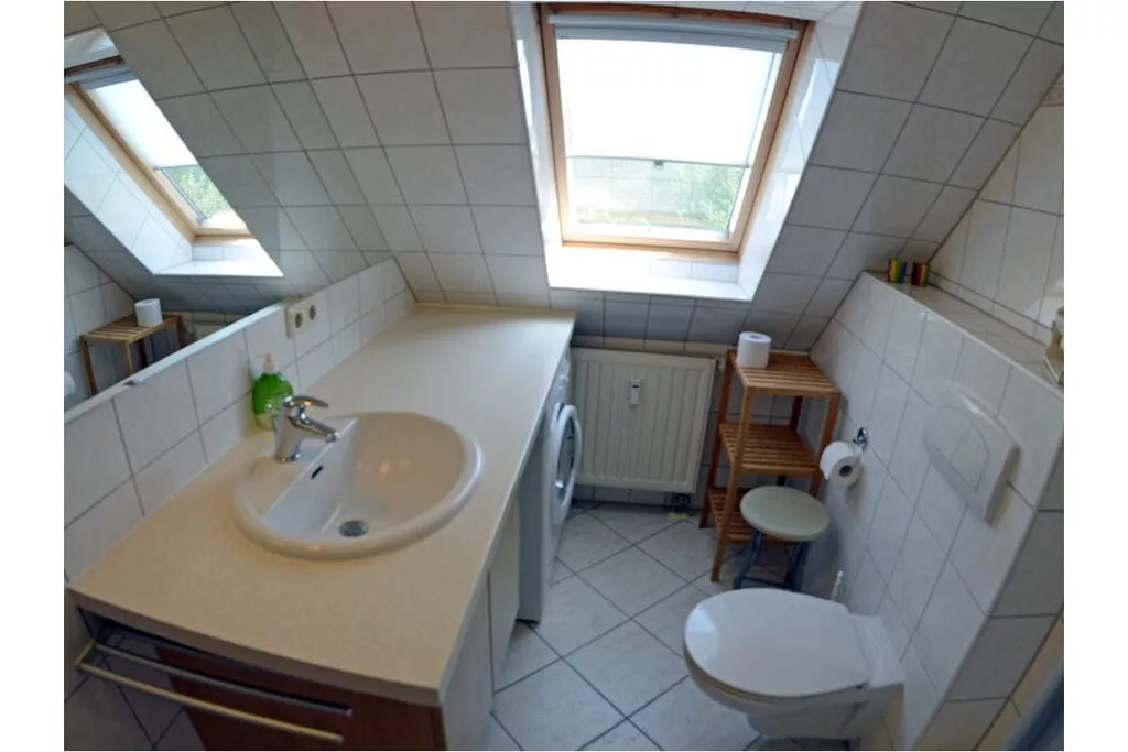 242053-Badkamer