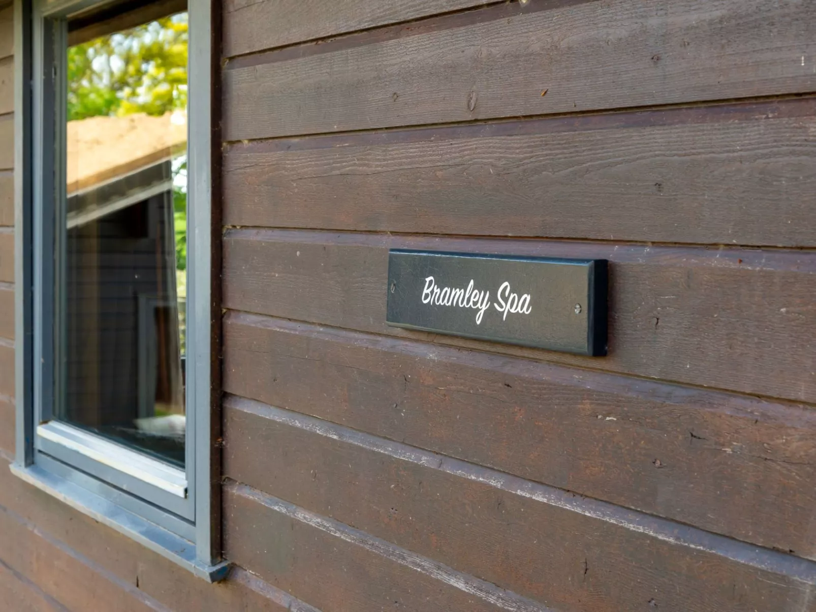 Bramley Hot Tub Lodge-Binnen