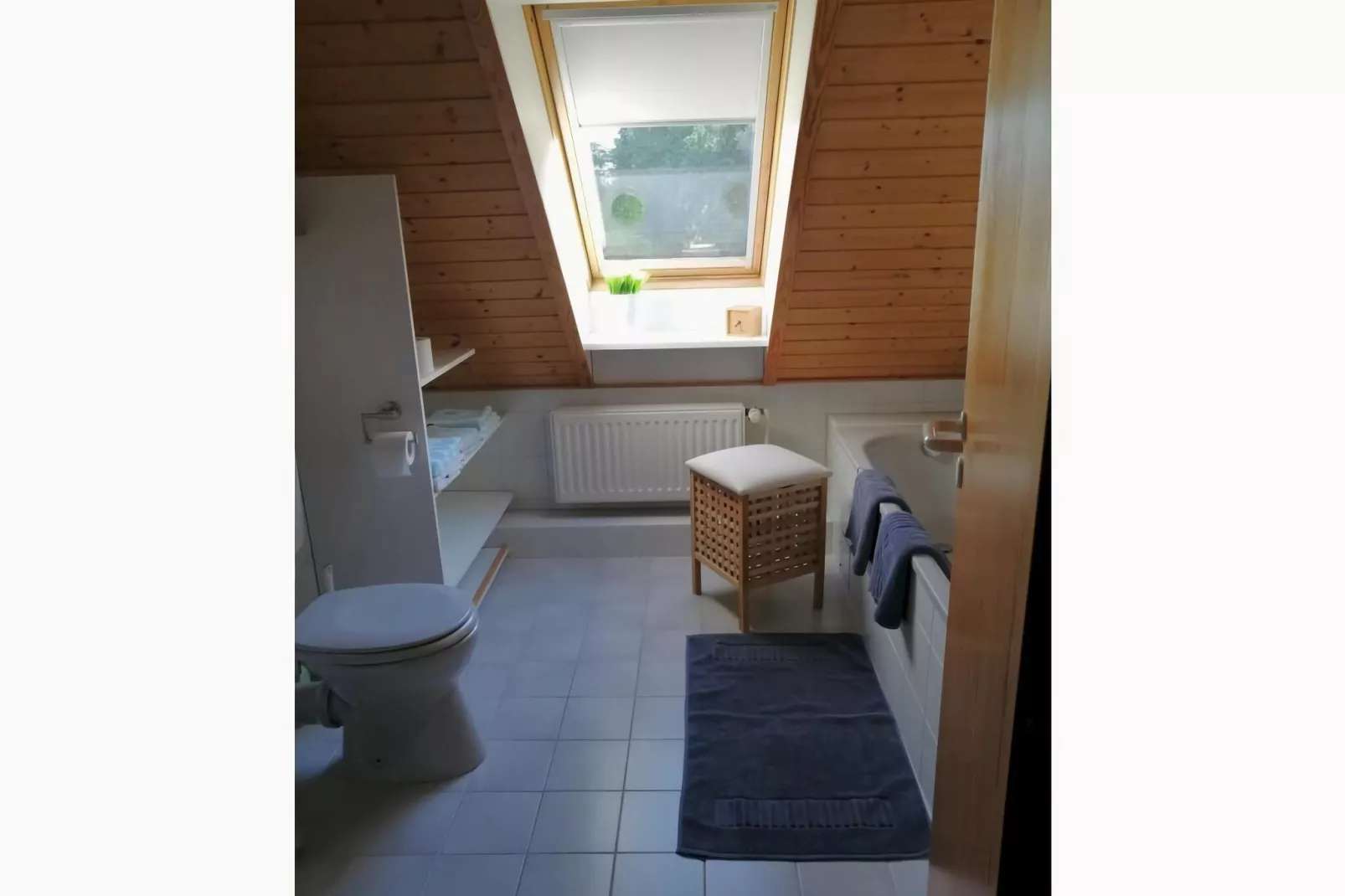 301180-Badkamer