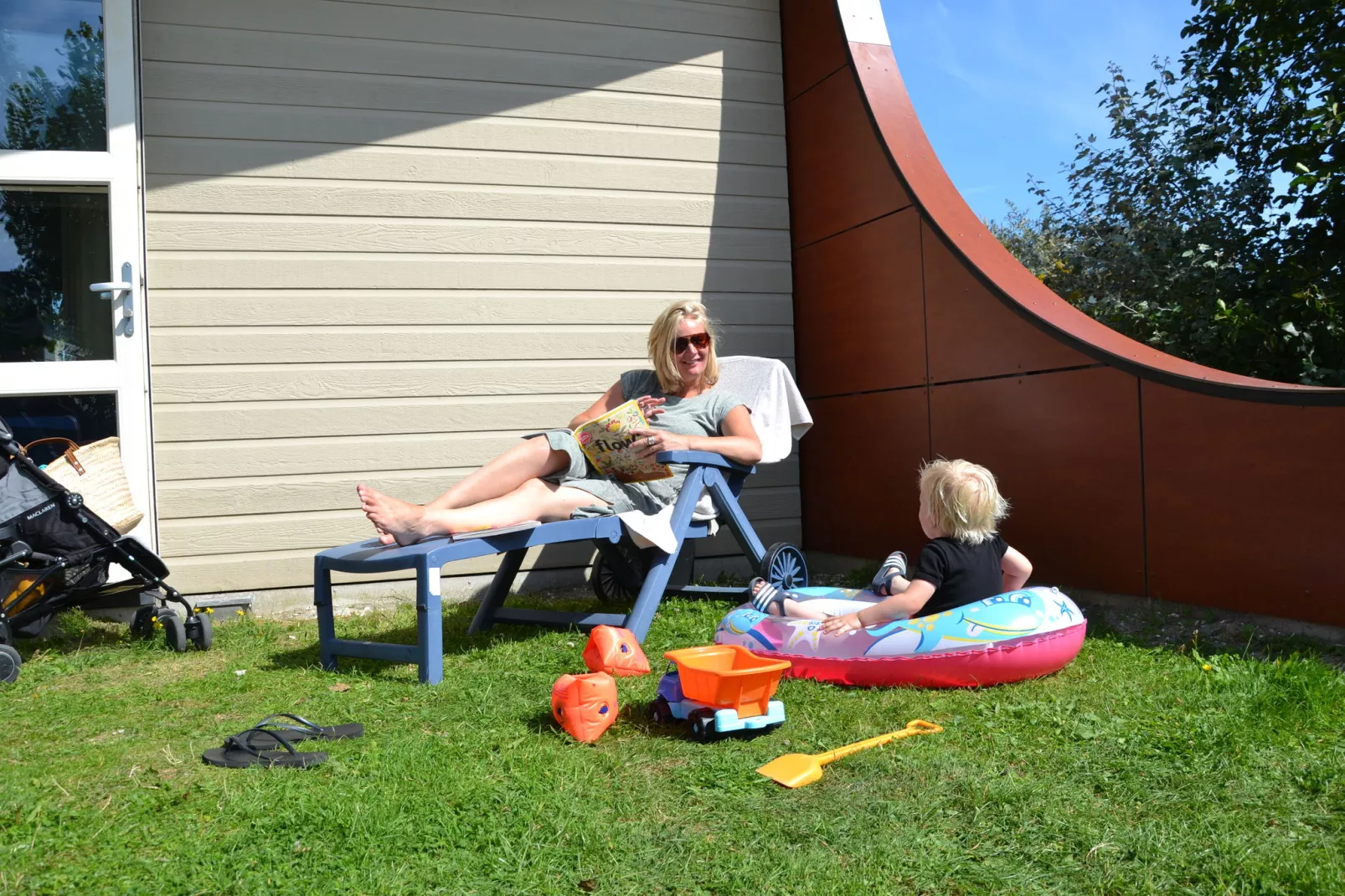 Strandpark Vlugtenburg 1-Tuinen zomer