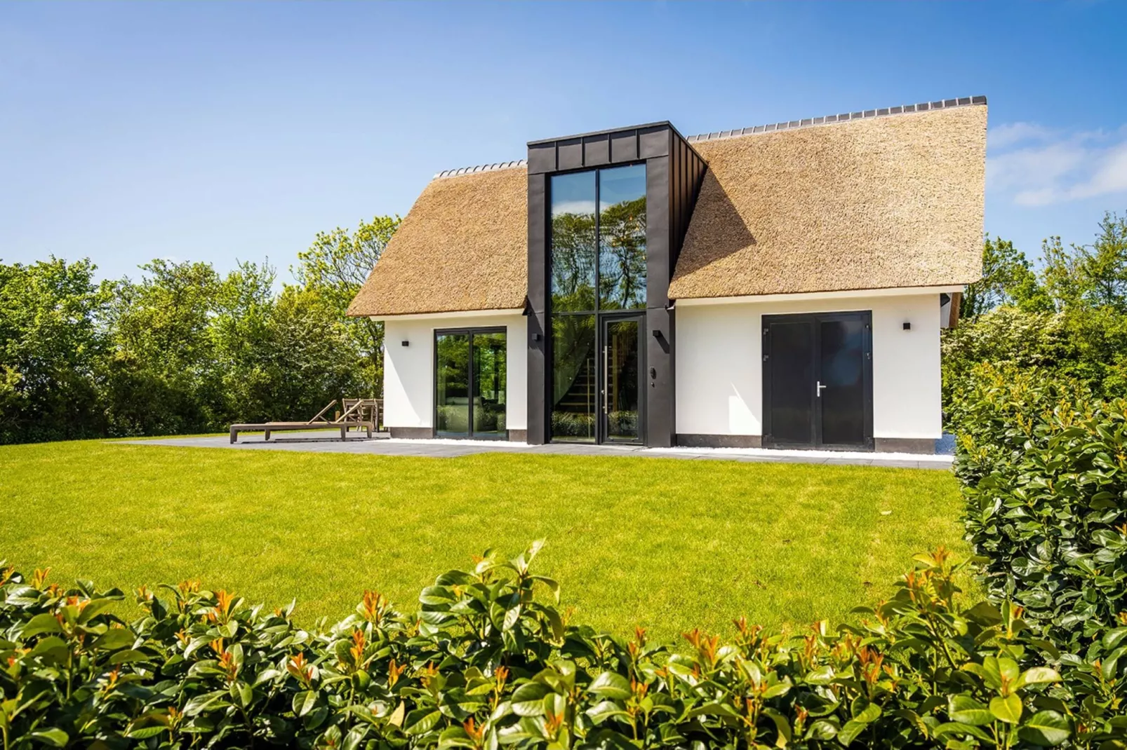 Type N Luxe Villa Zeeburg-Tuinen zomer