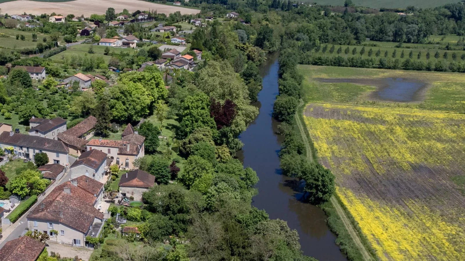 Maison du Bonnesheur-Waterzicht