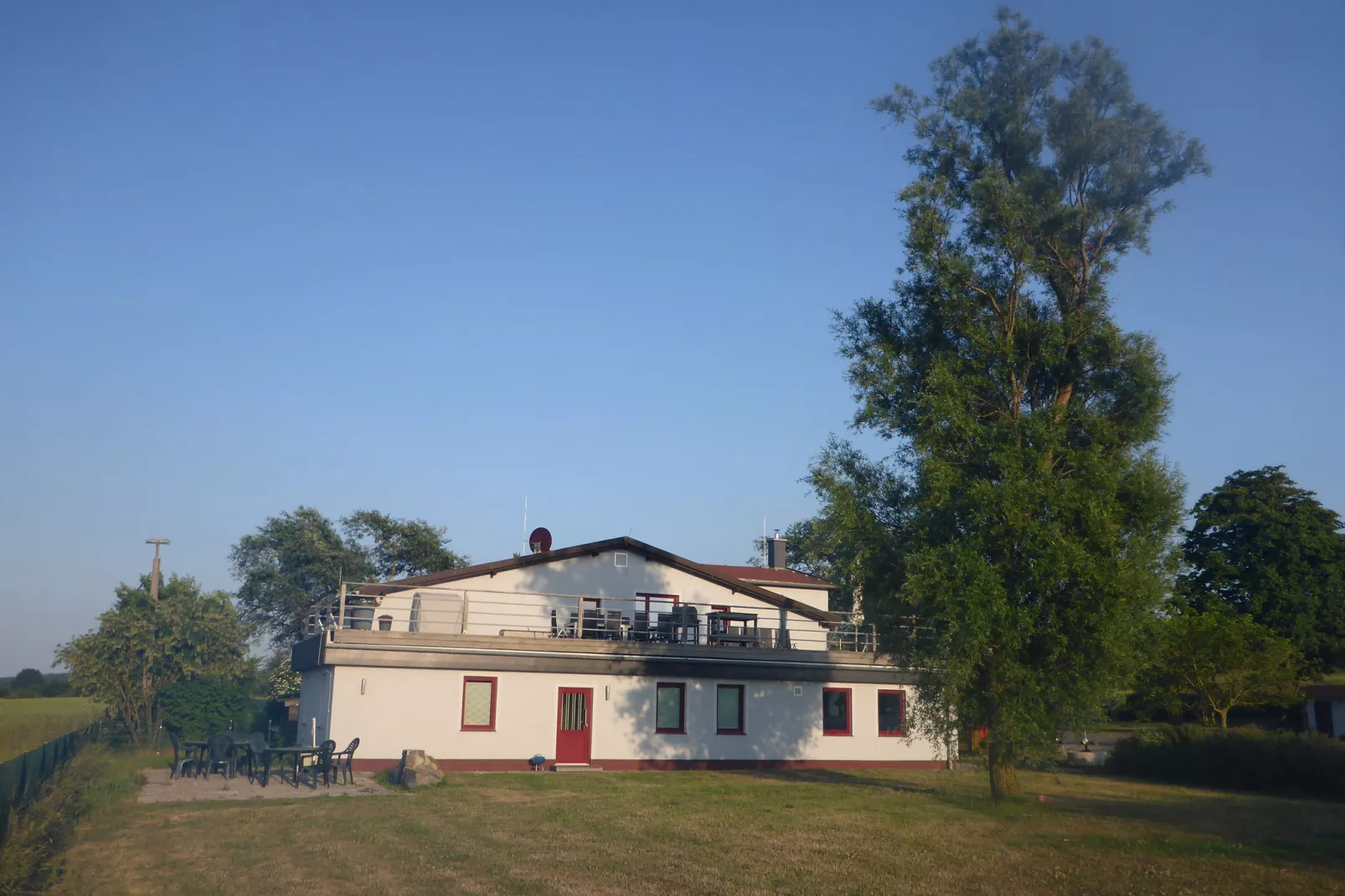 Ferienwohnung mit Leuchtturmblick-Buitenkant zomer