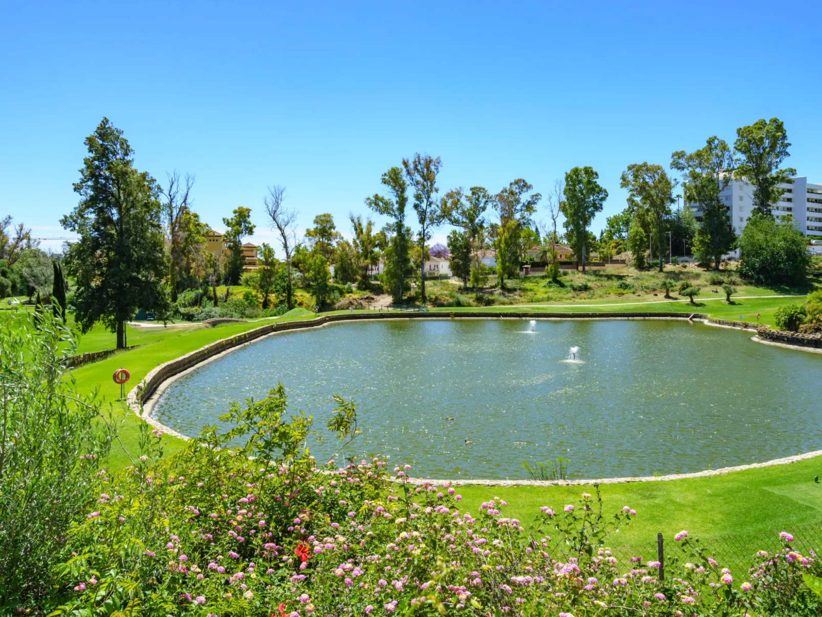 Campos de Guadalmina-Buiten