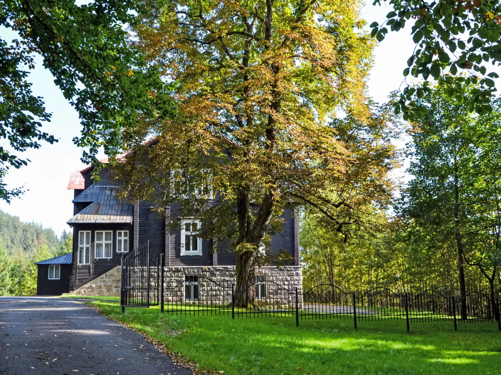 Château Josefův Důl-Buiten