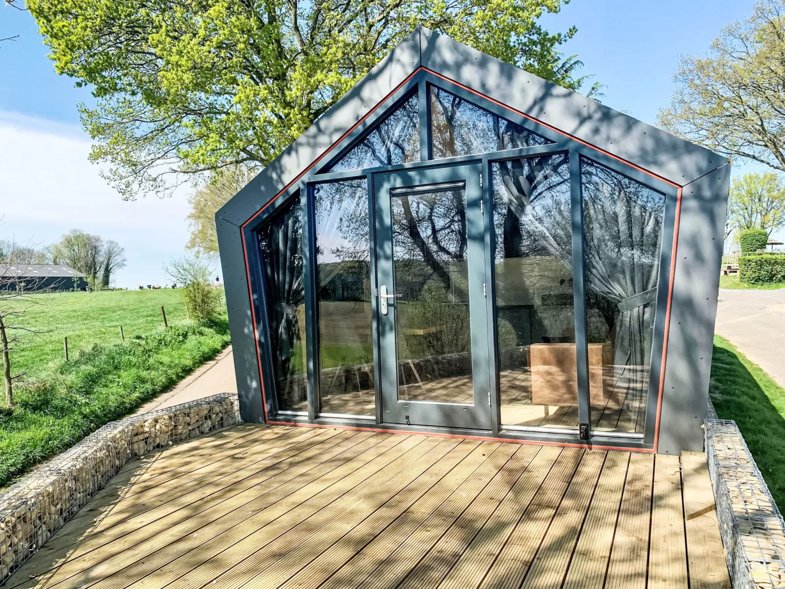 Lodge de Montagne Petite (glamping tent)-Buiten