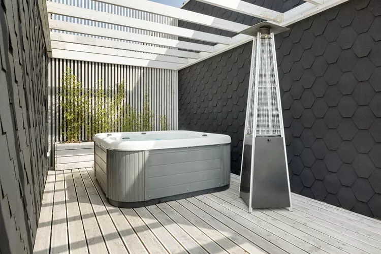 Domki z jacuzzi Os Bursztynowe Wrzosowo-Terrasbalkon