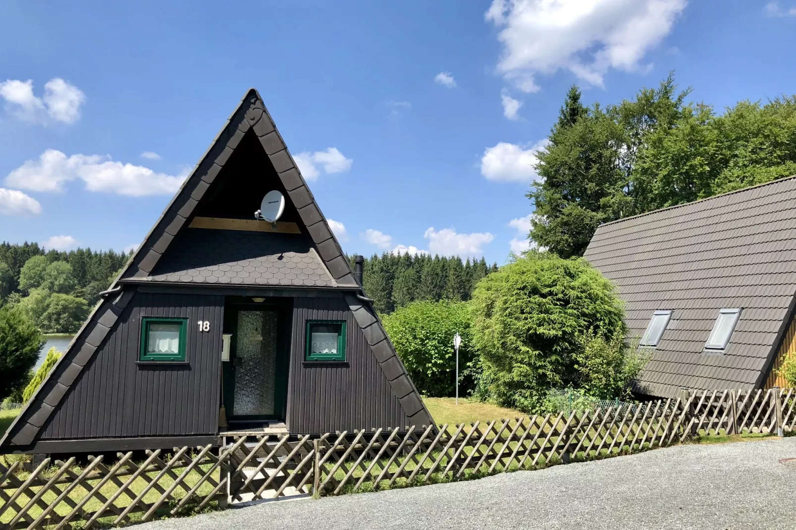 Typ A -  Nurdachhaus - Haustierfrei-Buitenkant zomer