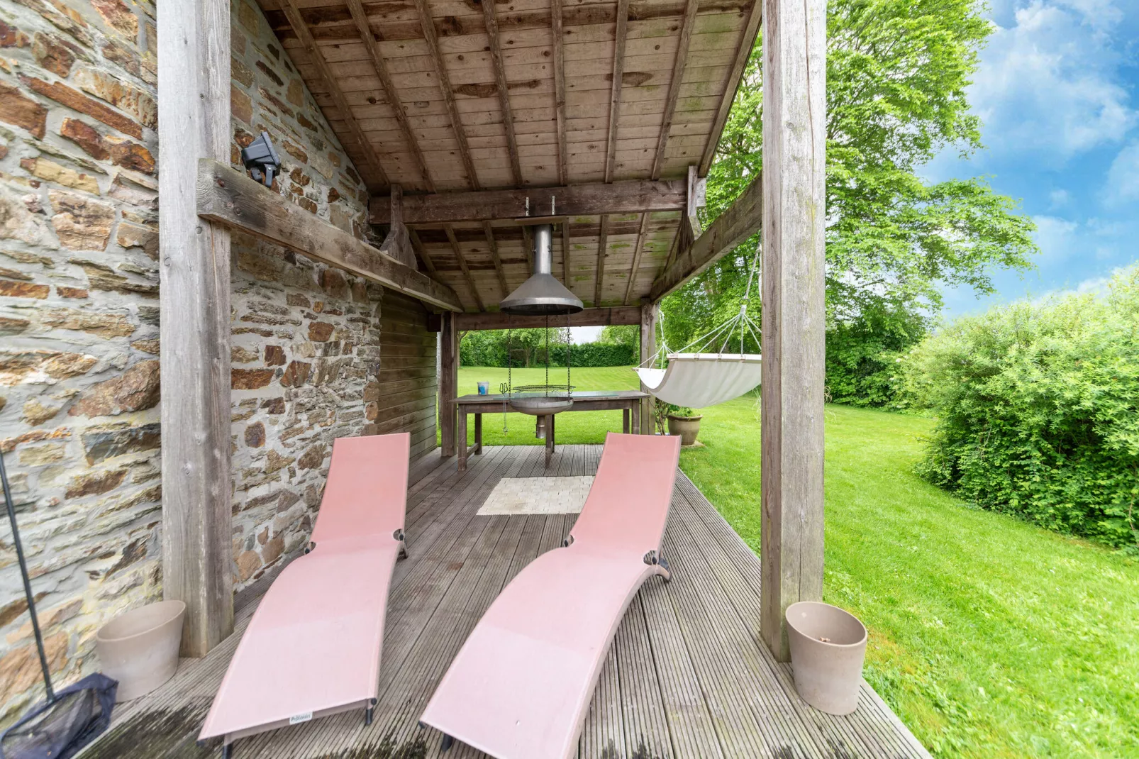 Magnifique habitation avec piscine et bains à remous-Terrasbalkon