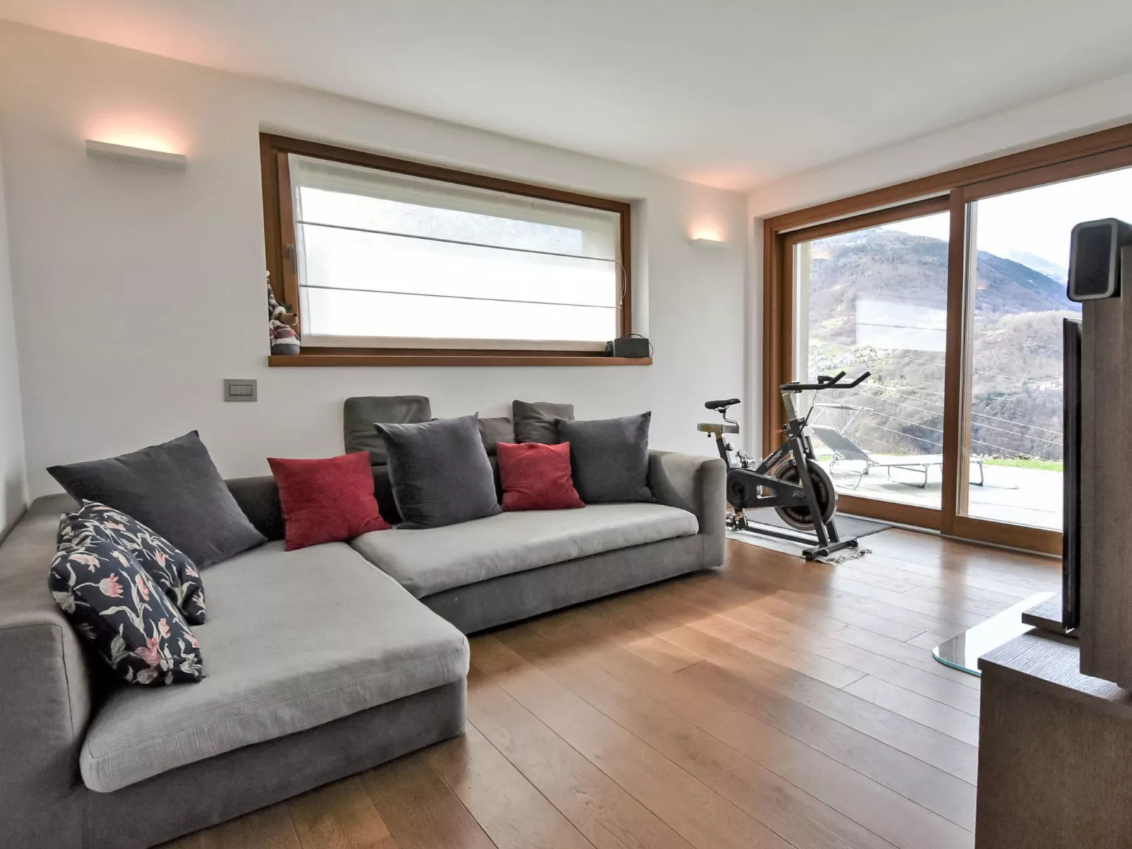 Arzo Mountain Chalet-Binnen