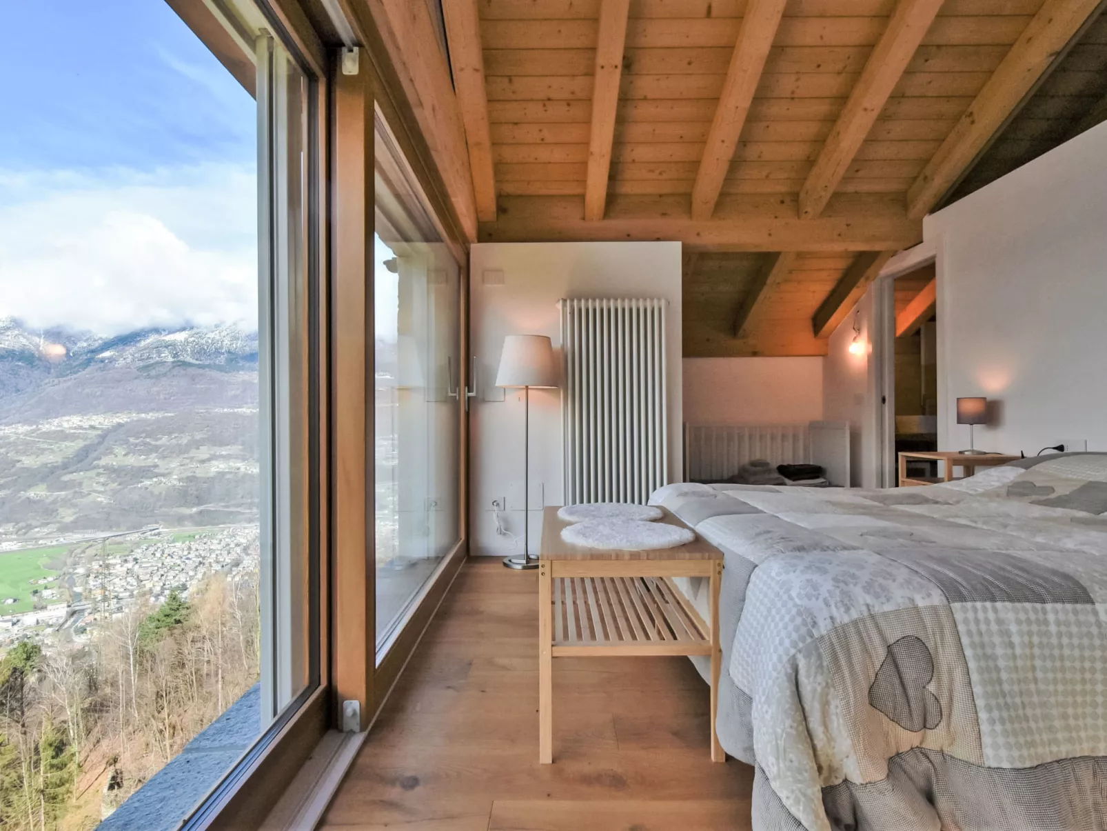 Arzo Mountain Chalet-Binnen