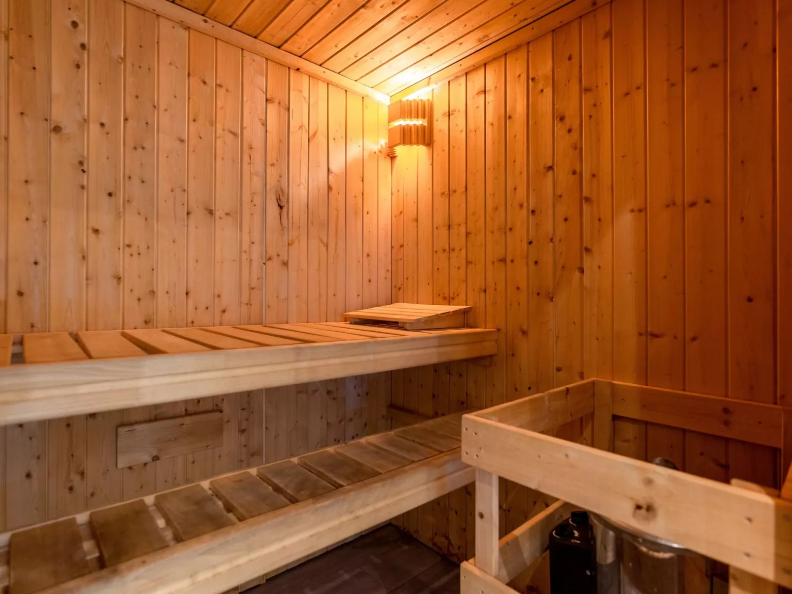 Pavilion l'etage Sauna 10-Binnen