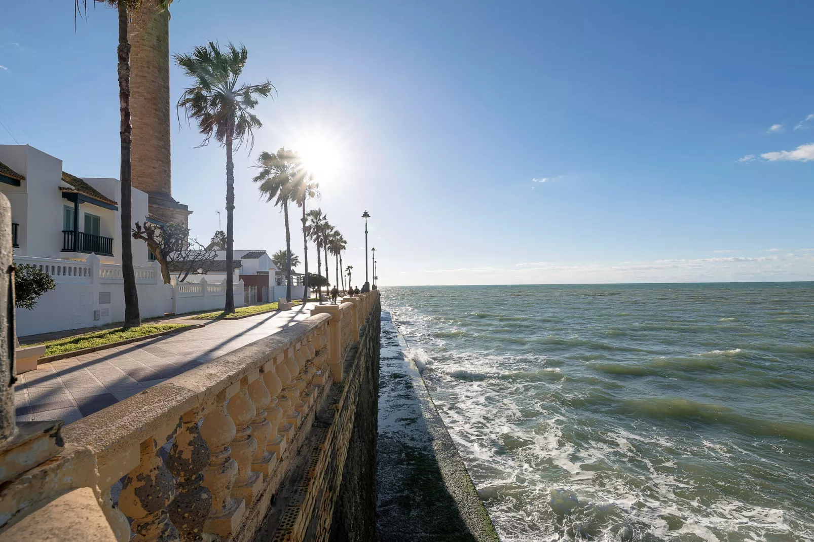 El Paseo Del Faro-Buitenkant zomer